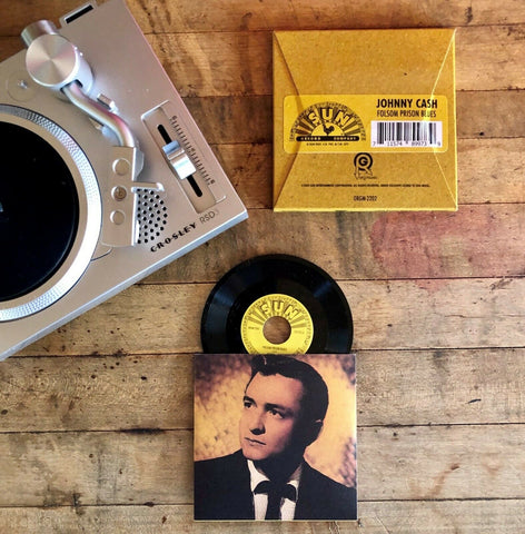 Crosley RSD3 Player Mini Turntable + 4 Johnny Cash 3" Vinyls